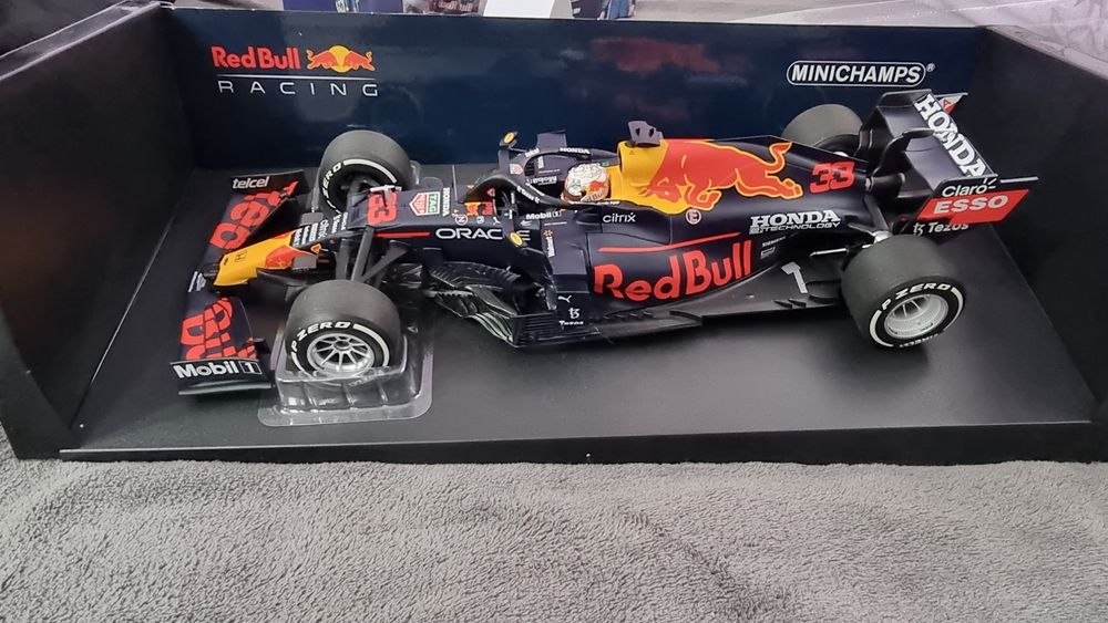 Red bull rb16b French gp Max Verstappen f1 2021 WC 1:18 minichamps