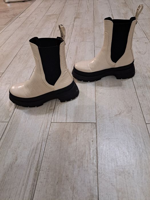 #Дамски боти #страхотни##