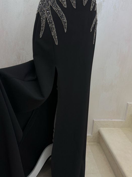 Луксозна черна рокля с камъни и цепка официална бална S M  L