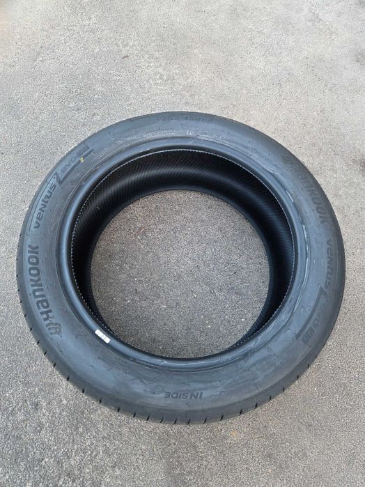 Комплект нови летни гуми Hankook 255/45 R19