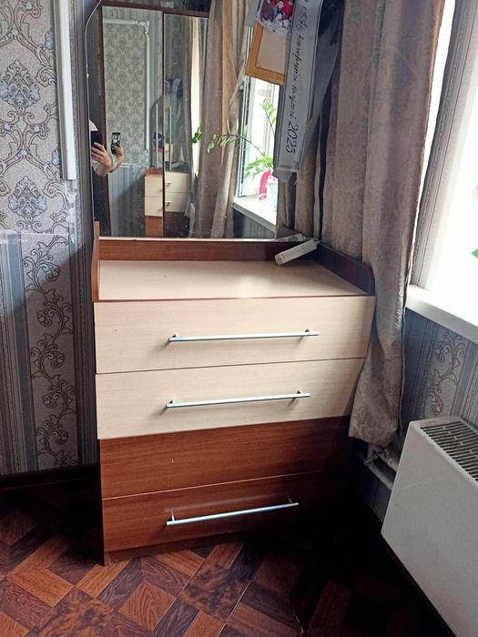 Продам комоды, 4 суырмасы бар