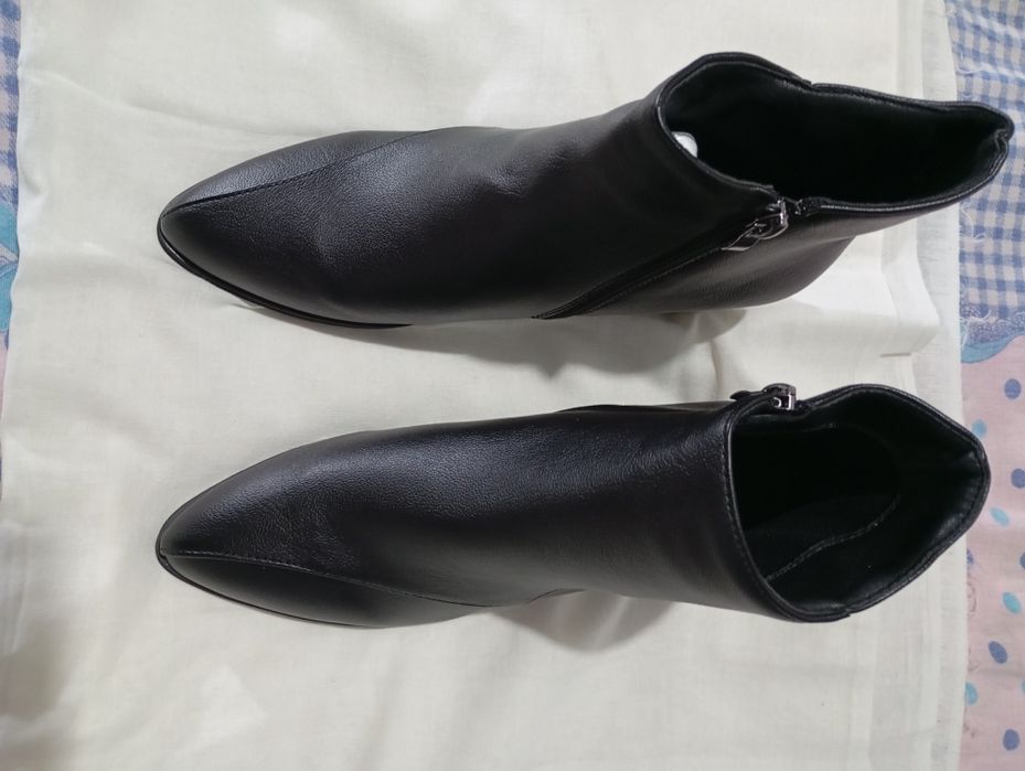 Сапожки женские новые