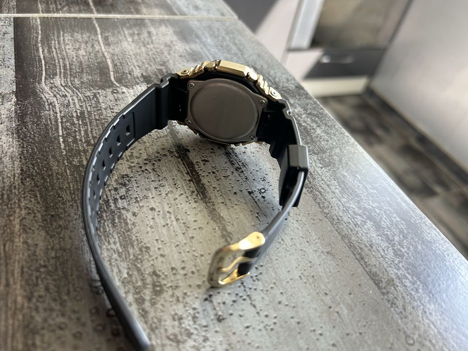 Часовник Casio G-Shock Black and Gold