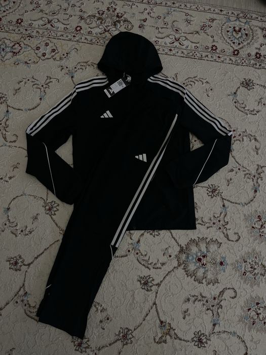 Новый Адидас Двойка