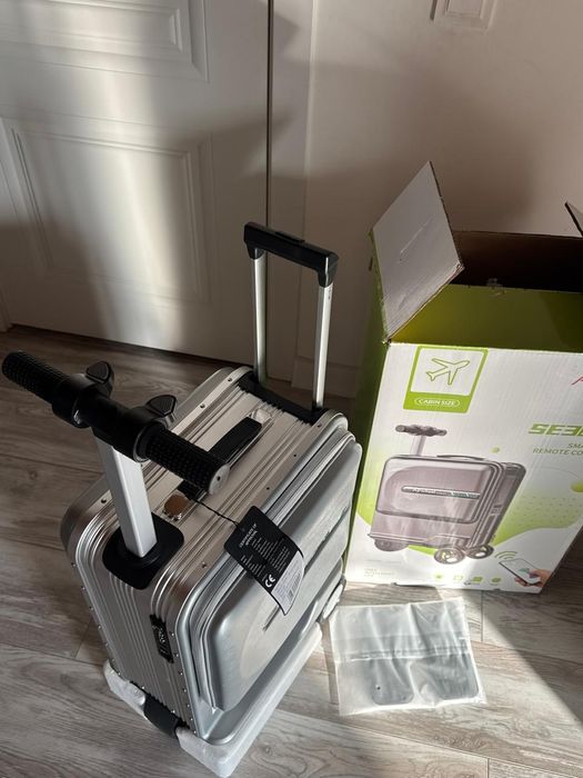 смарт-чемодан Airwheel