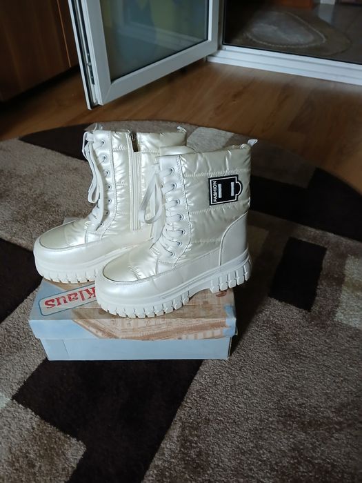 Ghete lungi de vânzare