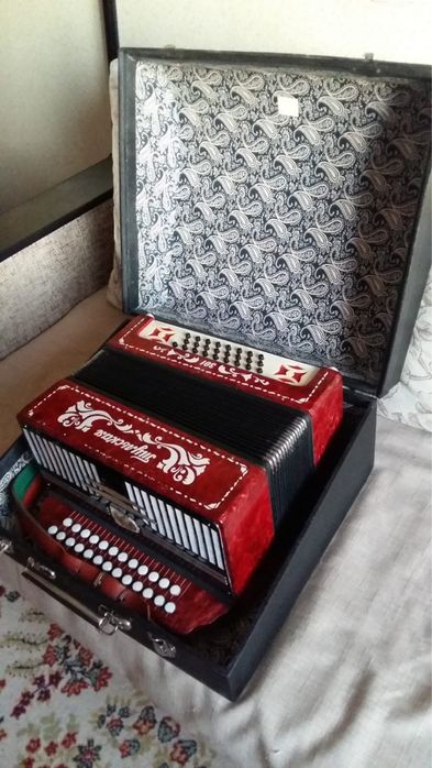 Продам тульскую гармонь