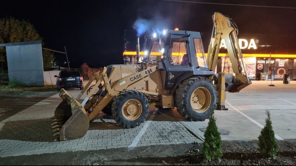 Buldoexcavator de închiriat