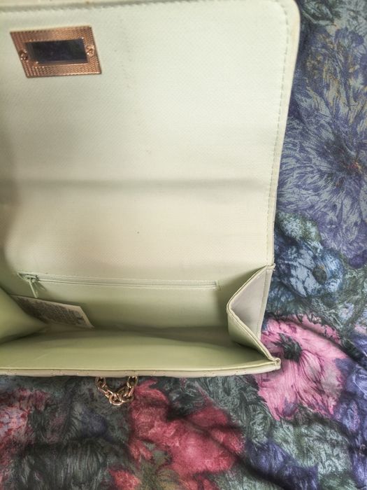 Малка дамска чанта