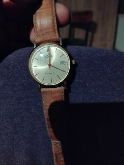 Ceasuri diferite marci,  automate , mecanice,  perfect functionale.