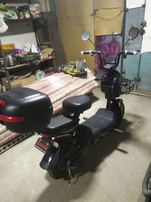 Скутер в идеальном состояние