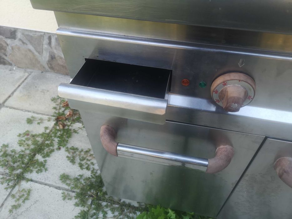 Plita electrica neted-striata ( Grill - Gratar  )