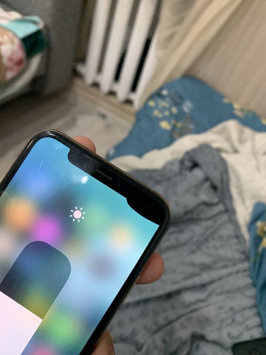 Продам Айфон XS 64gb