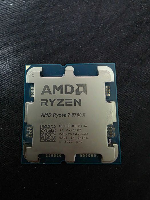 AMD Ryzen 7 9700X