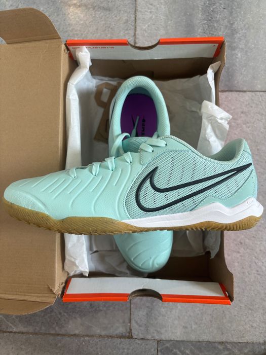 Nike маратонки футбол 43