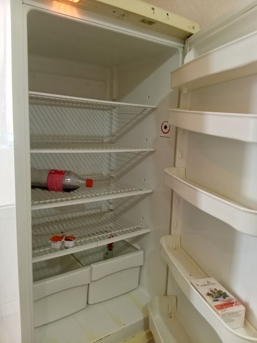 Холодильник срочно продам