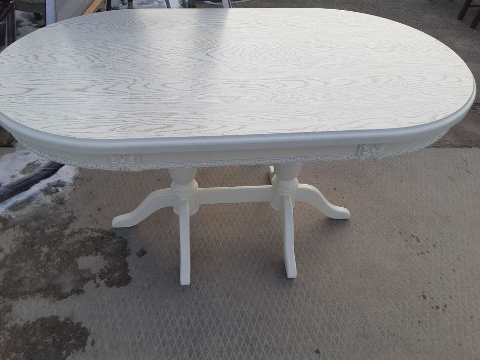 стол для вашего удобства в доме