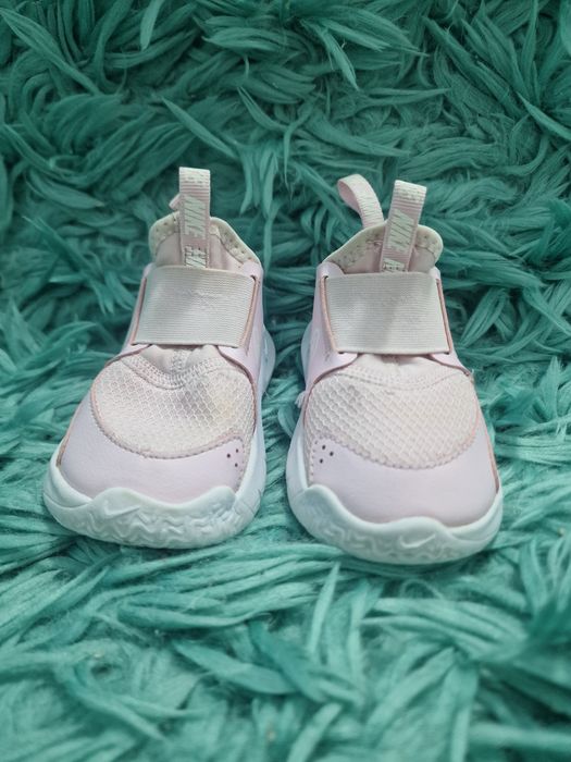 Adidasi Nike 21 fetite