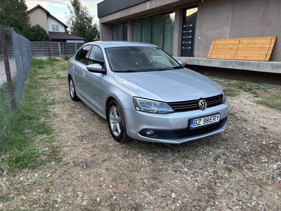 VOLKSWAGEN Jetta 2012 — imagine 4