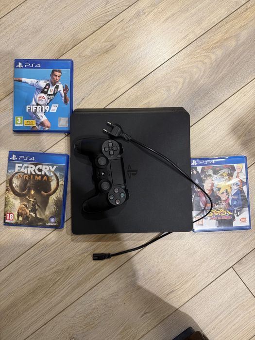 PlayStation 4 slim