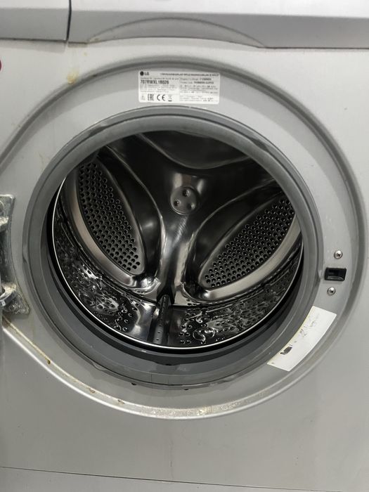 Машинка LG цвет серый