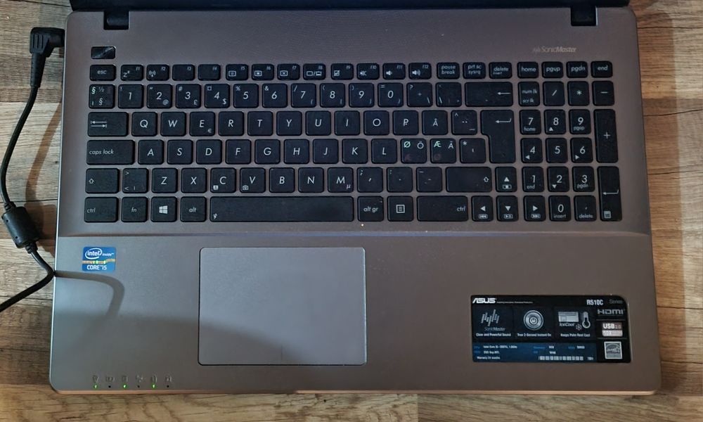 лаптоп Asus R510C Notebook PC.