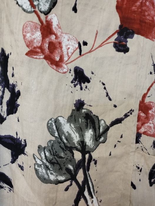 Продам платье с рукавами