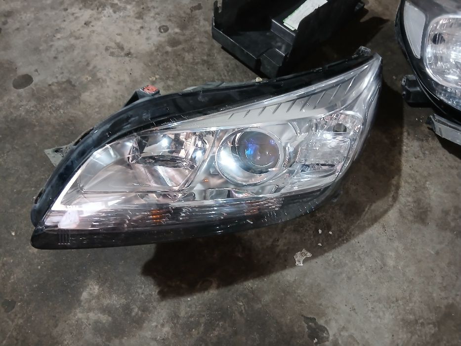 Малибу 1 фара яхши холатда