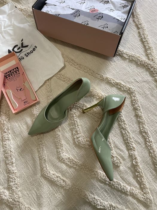 Pantofi stiletto noi
