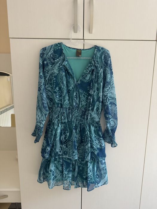 Разпродажба на находки DKNY и други