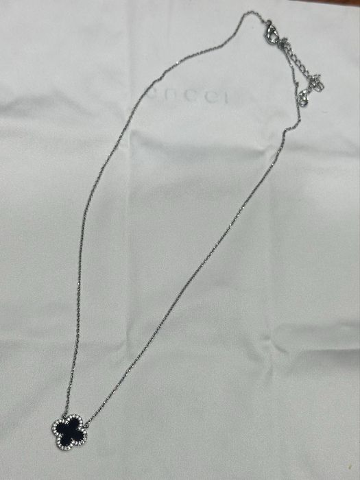 Верижка Van Cleef от медицинска стомана