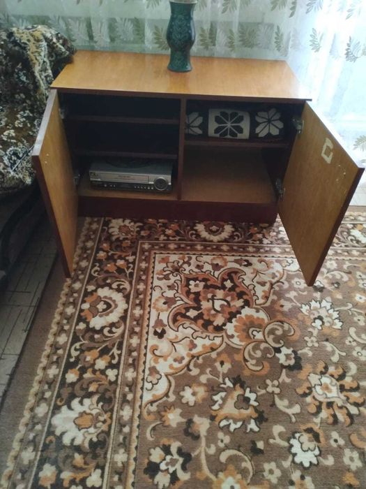 Тумбы разные 4 шт. Б/у.цены в объявл.