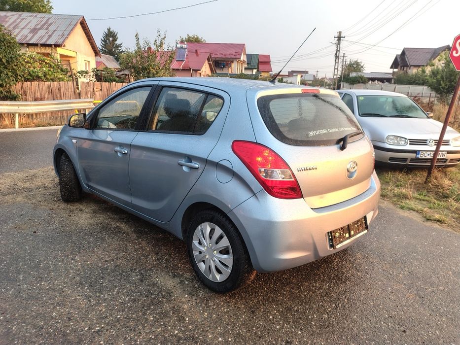 Vând Hyundai i20