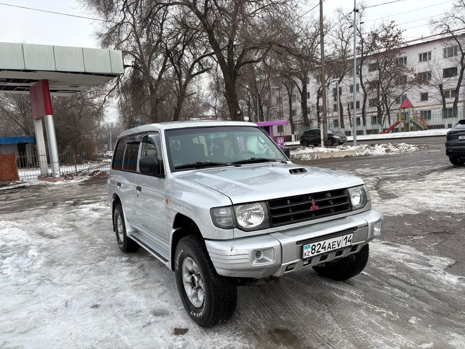 Митцубиси Поджеро  класик