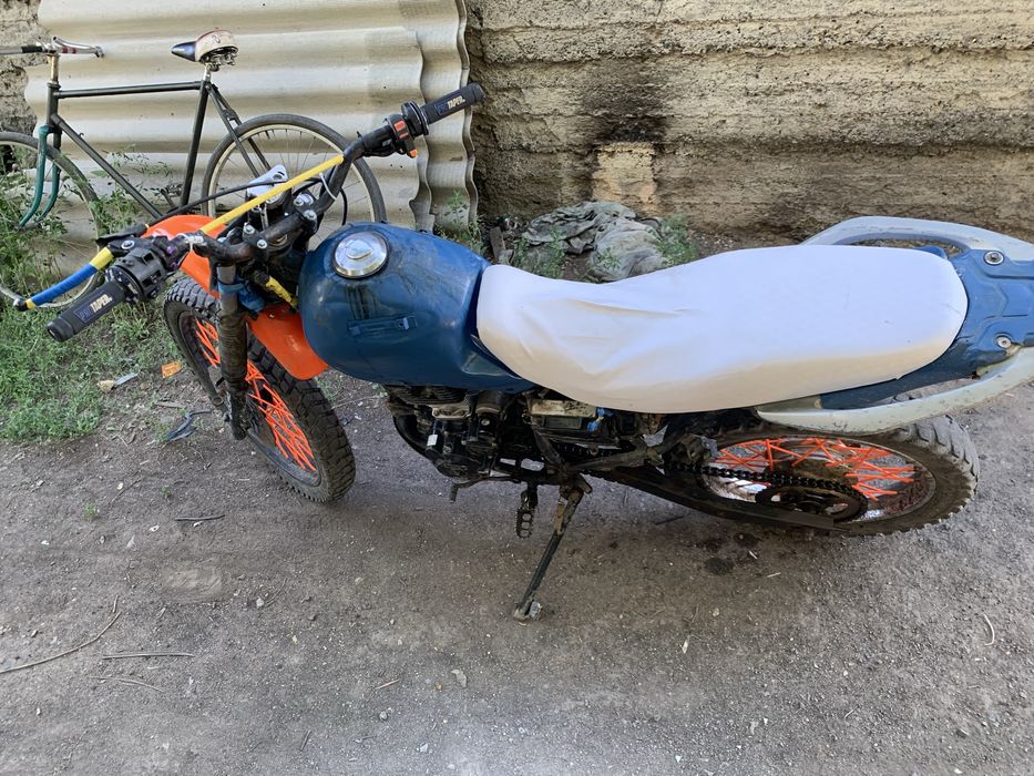 Продам эндуро 250 кубов
