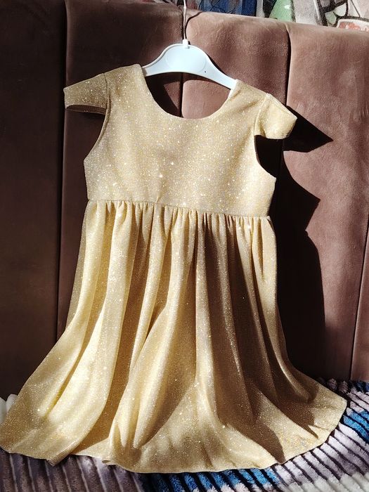 Продам наряд для принцессы