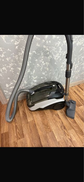 Продам пылесос моющий