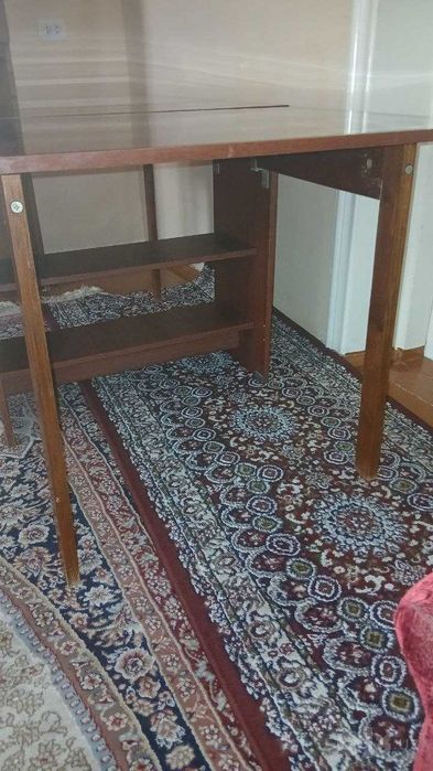 Раздвижной, гостиный стол со стульями