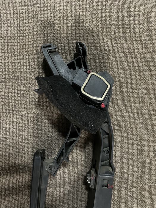 Педал газ Мерцедес W211 E220