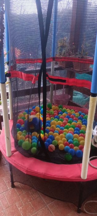 Vând trambulina copii