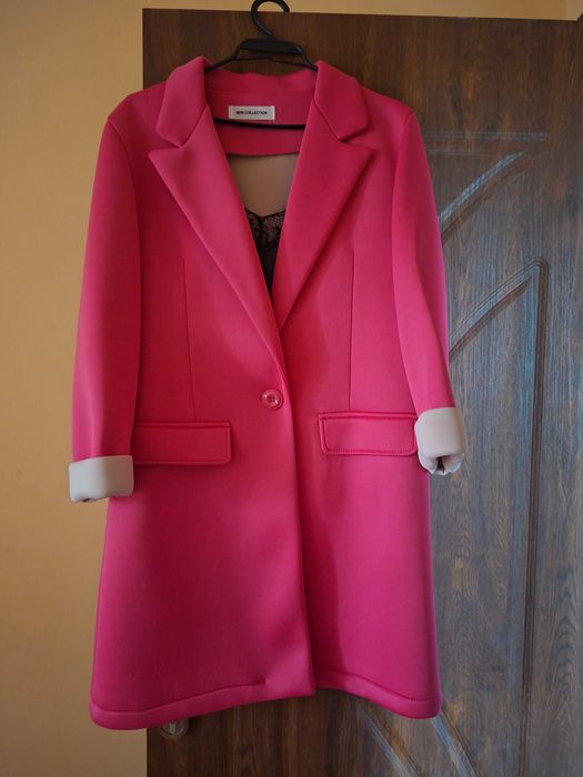 Страхотно розово манто