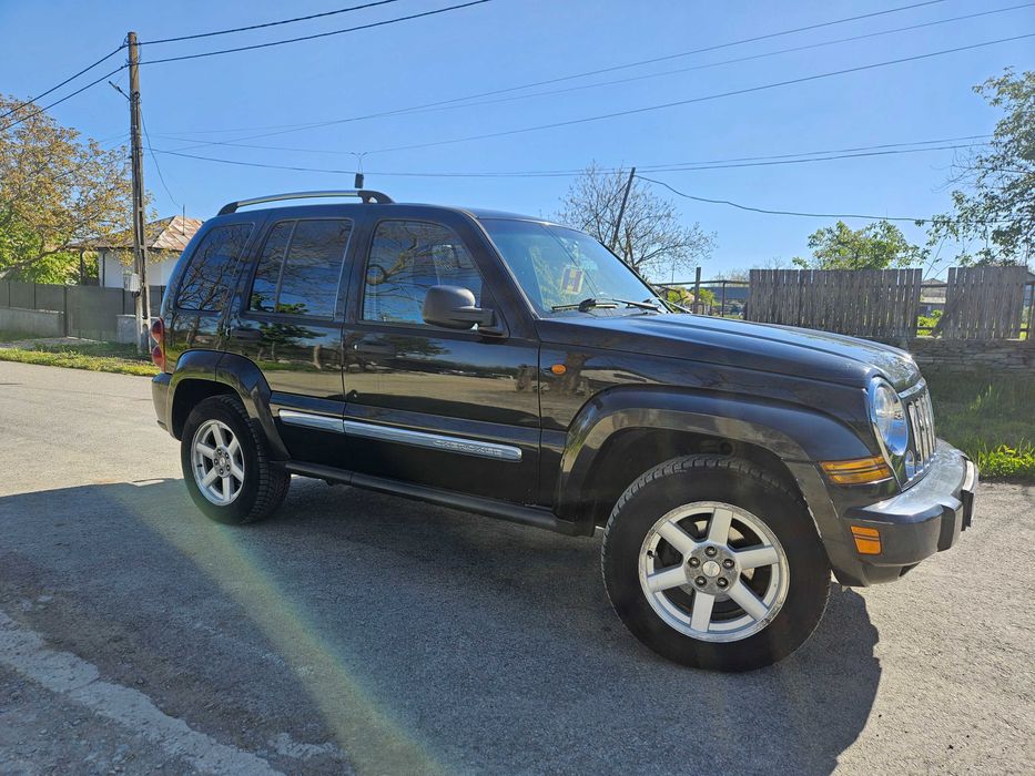 Jeep Cherokee 2.8 Autoutilitara 4 locuri