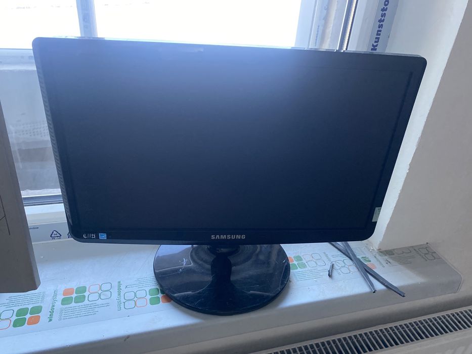 Мониторы samsung, hp в хорошем состонии