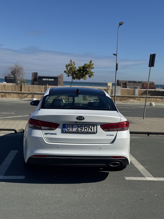 Vand Kia Optima 1.7 136 cai automata