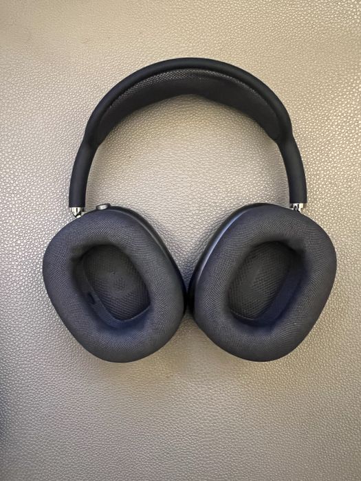 AirPods Max (1 поколения)