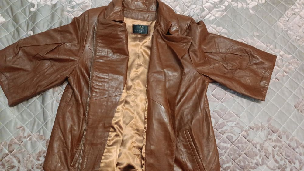 Продаю кожанку новый