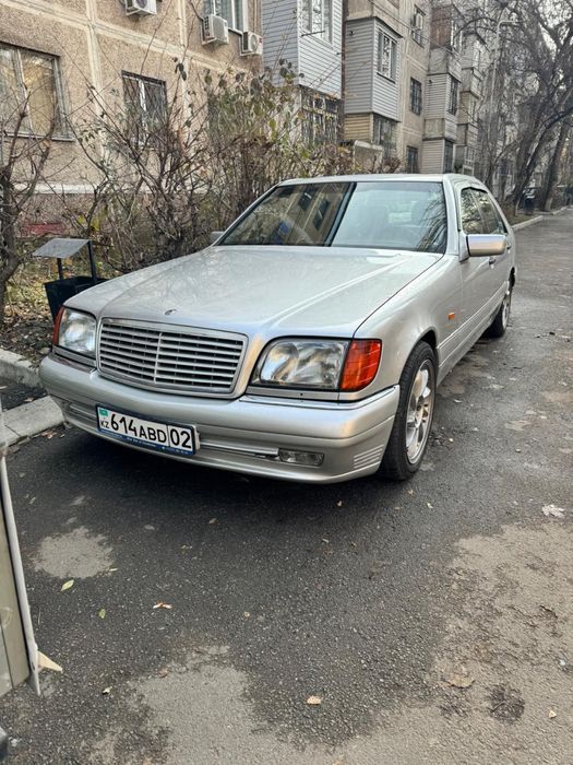 Машина мерседес 140