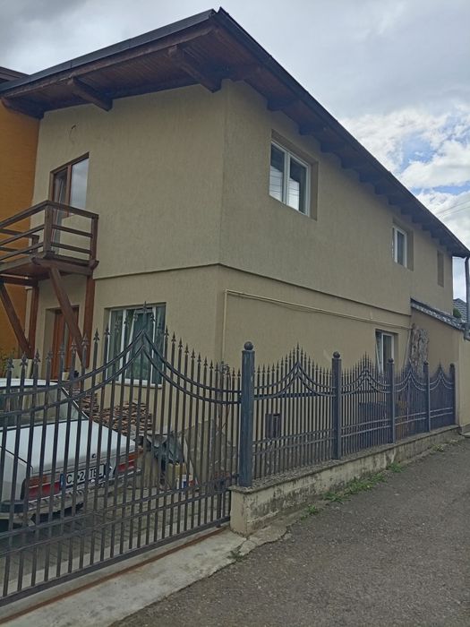 case de vânzare str. libertăți 15 radauti
