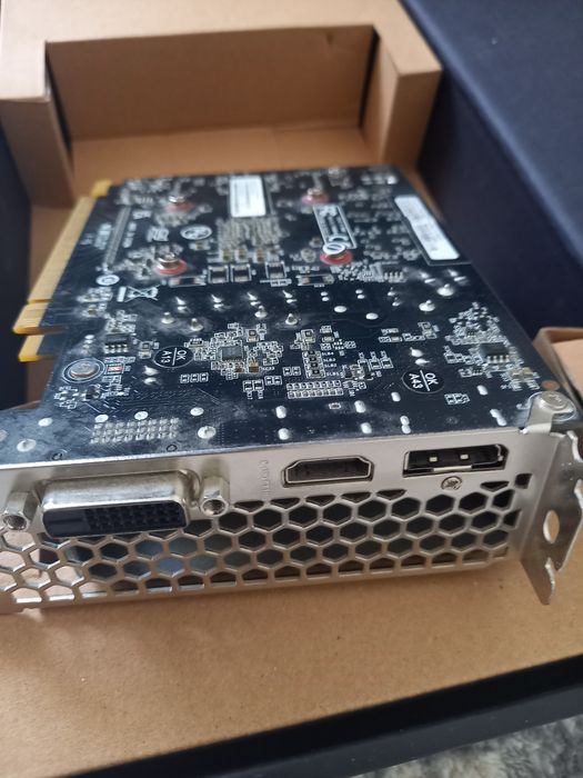 Видеокарта  1050 ti 4 gb