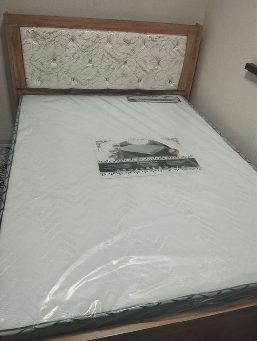 Дом из квартира 
Ташкент шахар Мирзо Улугбек тумани Корасу 6 да ижар